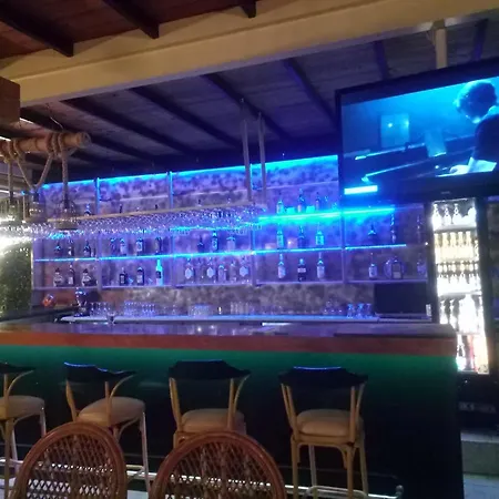 Destina Bar Restaurant Hotel
