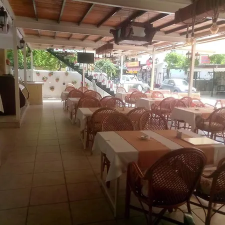Destina Bar Restaurant Hotel